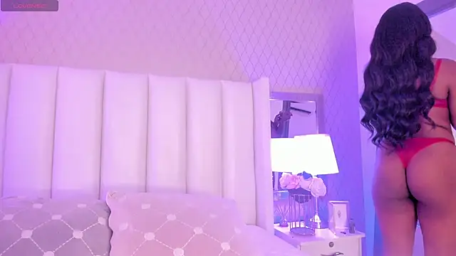 Snapshot of SophiaSmiiths_ chatting on 24, 10, 2025 SophiaSmiiths online show from 24, 10, 2025