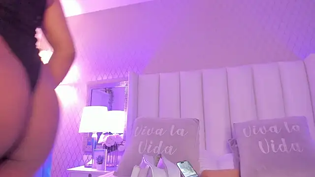 SophiaSmiiths  online show from 17, 12, 2025