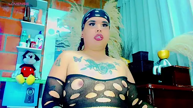 nauthyvalentina online show from 14, 2, 2026