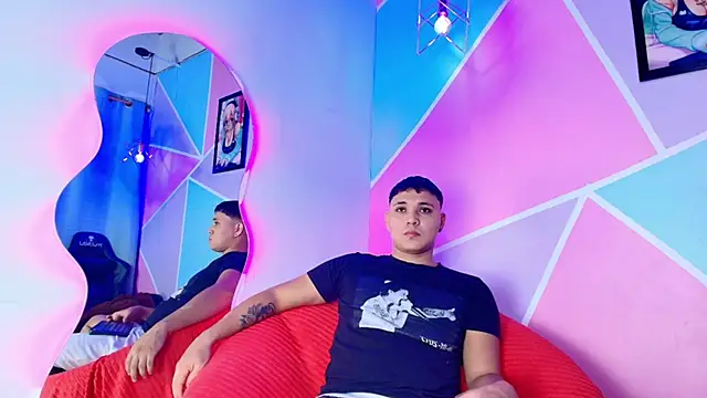 Snapshot of couple_lovelyds chatting on 6, 11, 2025 couple lovelyds online show from 6, 11, 2025