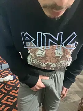 Snapshot of RicarBer chatting on 8, 3, 2026 RicarBer online show from 8, 3, 2026