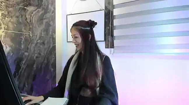 Snapshot of catt_evans1 chatting on 6, 12, 2024 catt evans1 online show from 6, 12, 2024