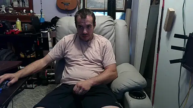 ScubaStevex online show from 3, 11, 2025