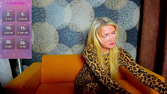 Luna  Lewis online show from 2, 12, 2024