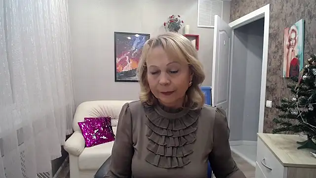 Milla Cutie18 online show from 25, 12, 2024