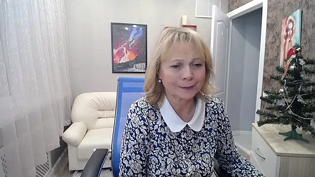 Milla Cutie18 online show from 26, 12, 2024