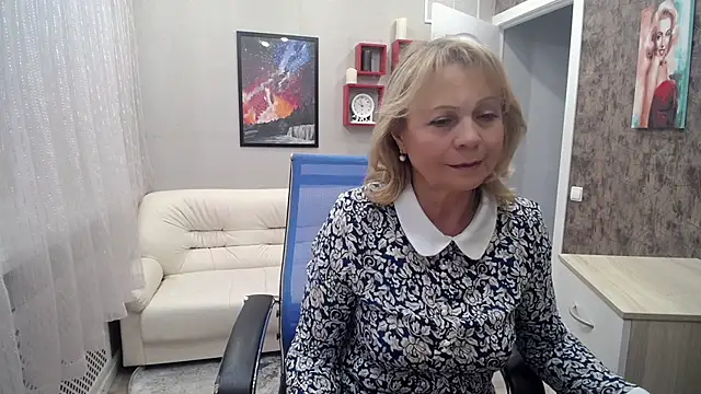 Milla Cutie18 online show from 3, 2, 2025