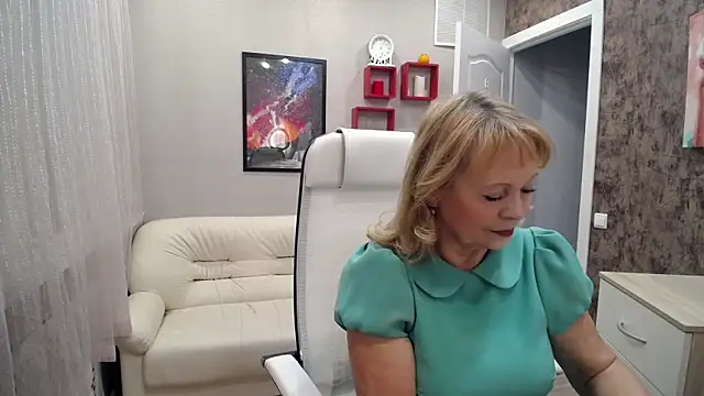 Milla Cutie18 online show from 13, 10, 2025