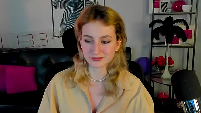 LuxRayi online show from 25, 1, 2025