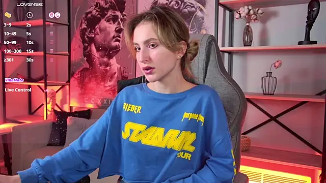 LuxRayi online show from 3, 12, 2025