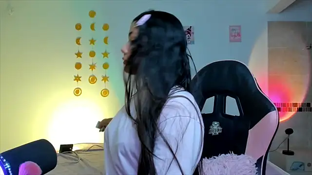 Kaoriyoshii online show from 19, 11, 2025