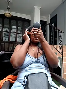 KloheCurvy online show from 15, 1, 2025