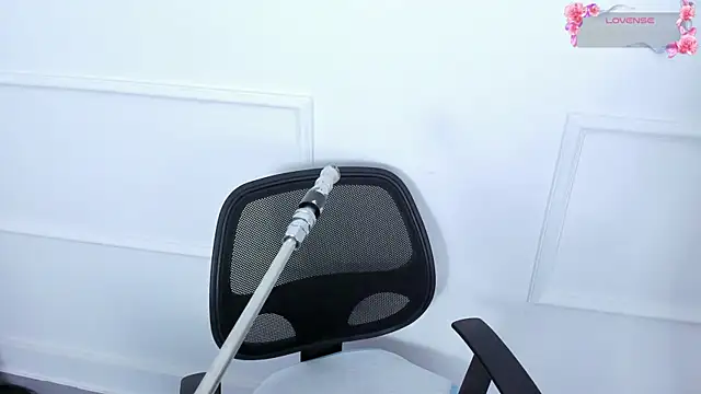 MiiaaMoonroee online show from 11, 12, 2024