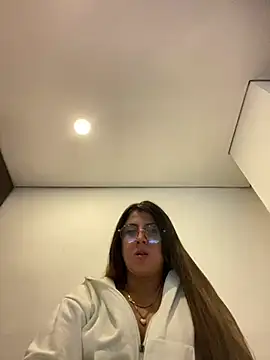 girl anni online show from 28, 1, 2025