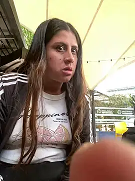 girl anni online show from 2, 2, 2025