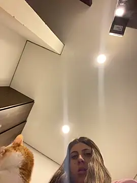 Snapshot of girl_anni chatting on 19, 10, 2025 girl anni online show from 19, 10, 2025