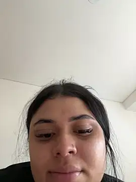alissonfernandez  online show from 1, 1, 2025