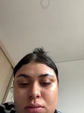 alissonfernandez  online show from 3, 1, 2025