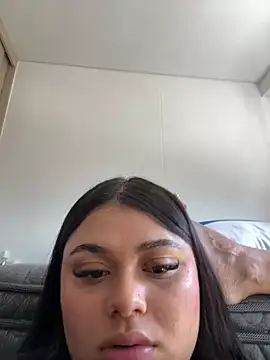 alissonfernandez  online show from 18, 1, 2025