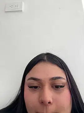 alissonfernandez  online show from 24, 1, 2025