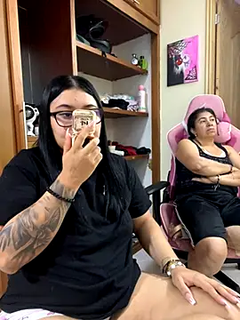 alissonfernandez  online show from 27, 10, 2025