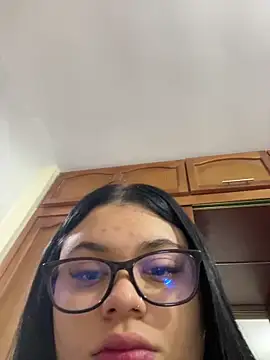 alissonfernandez  online show from 30, 10, 2025