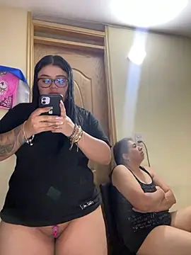 Snapshot of alissonfernandez_ chatting on 5, 2, 2026 alissonfernandez online show from 5, 2, 2026