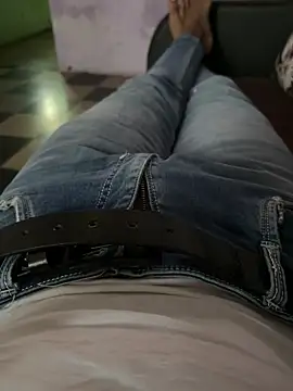 Snapshot of Desiboy___21 chatting on 18, 2, 2025 Desiboy 21 online show from 18, 2, 2025