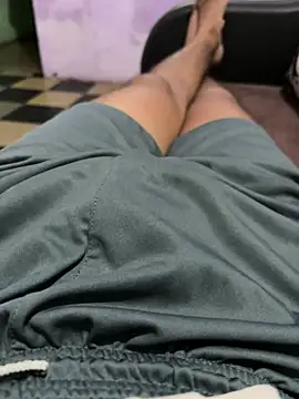 Snapshot of Desiboy___21 chatting on 3, 3, 2025 Desiboy 21 online show from 3, 3, 2025