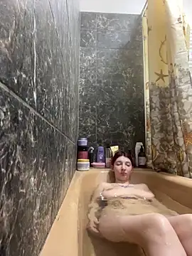 Alissa kiss online show from 17, 12, 2024