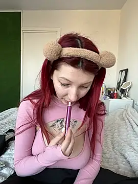 Alissa kiss online show from 25, 2, 2025