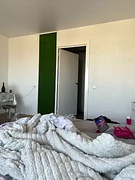 Alissa kiss online show from 8, 3, 2025