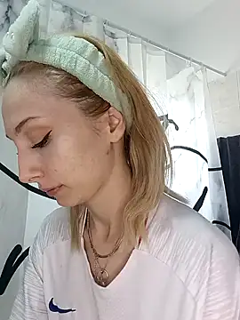 Snapshot of AnyaLobb62 chatting on 8, 1, 2025 AnyaLobb62 online show from 8, 1, 2025