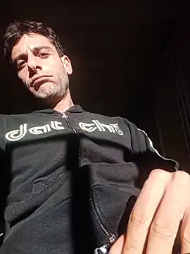 MrTamburine22 online show from 5, 11, 2025