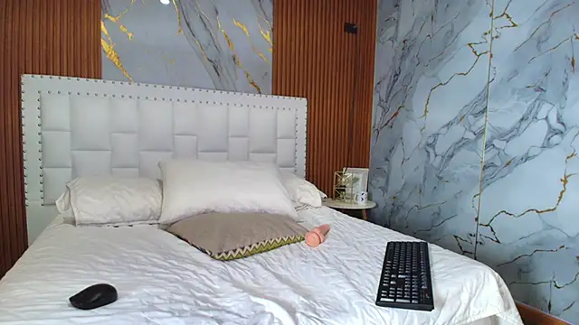 hornybarelylegalgirl online show from 16, 12, 2024
