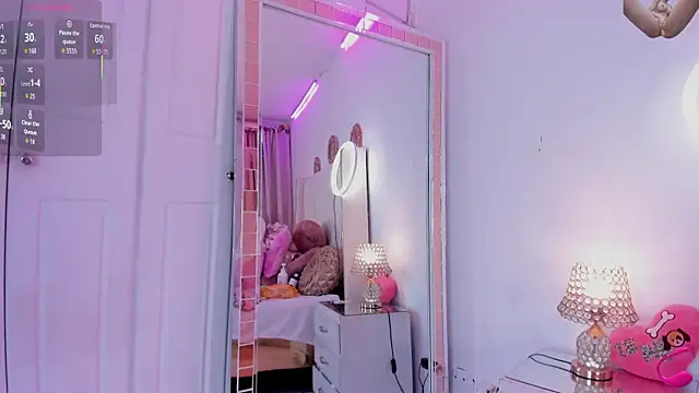 Snapshot of CoralHarmon chatting on 11, 10, 2025 CoralHarmon online show from 11, 10, 2025