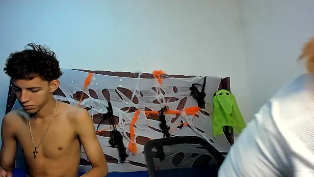 smiths couple online show from 20, 10, 2025