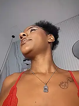 Sara Lewwis online show from 30, 9, 2025