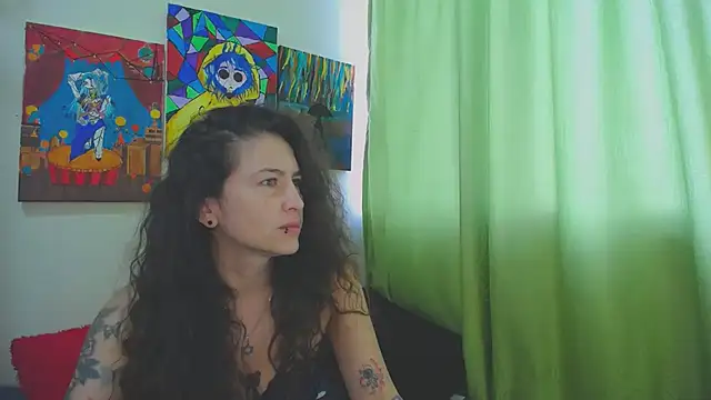 Snapshot of Leyla_Horny_Bg chatting on 3, 12, 2025 Leyla Horny Bg online show from 3, 12, 2025