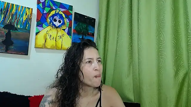 Snapshot of Leyla_Horny_Bg chatting on 15, 12, 2025 Leyla Horny Bg online show from 15, 12, 2025