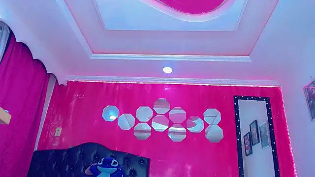 Snapshot of TiffanyMackensyy chatting on 8, 11, 2025 TiffanyMackensyy online show from 8, 11, 2025