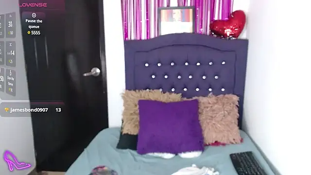 Snapshot of MARYQUANT chatting on 15, 12, 2024 MARYQUANT online show from 15, 12, 2024