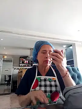 Snapshot of MARYQUANT chatting on 2, 10, 2025 MARYQUANT online show from 2, 10, 2025