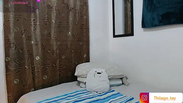 Snapshot of Thhiago_tay chatting on 11, 11, 2025 Thhiago tay online show from 11, 11, 2025