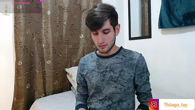 Snapshot of Thhiago_tay chatting on 12, 11, 2025 Thhiago tay online show from 12, 11, 2025