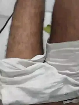 Snapshot of Leleko1997 chatting on 1, 12, 2025 Leleko1997 online show from 1, 12, 2025