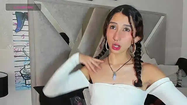 Snapshot of Queenjenn__ chatting on 25, 1, 2025 Queenjenn online show from 25, 1, 2025