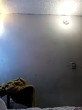 Snapshot of Queenjenn__ chatting on 5, 2, 2025 Queenjenn online show from 5, 2, 2025