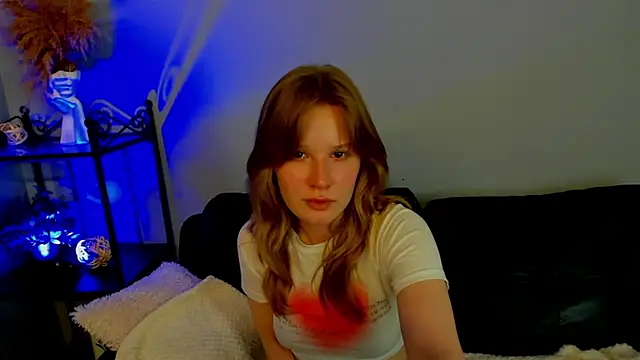 EvaStevs online show from 8, 12, 2024