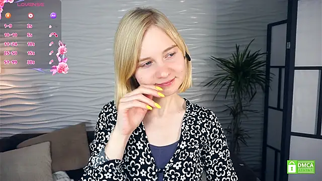 Snapshot of OdelinaFicken chatting on 8, 11, 2025 OdelinaFicken online show from 8, 11, 2025